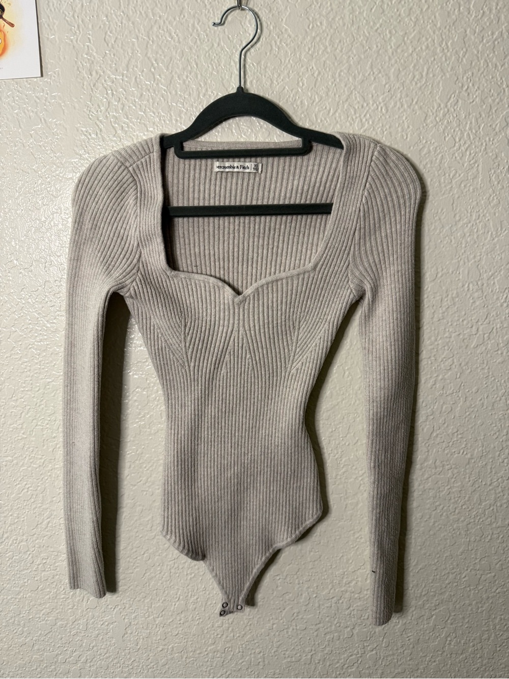 Abercrombie & Fitch Taupe Ribbed Sweetheart Neckline Long-Sleeve Bodysuit